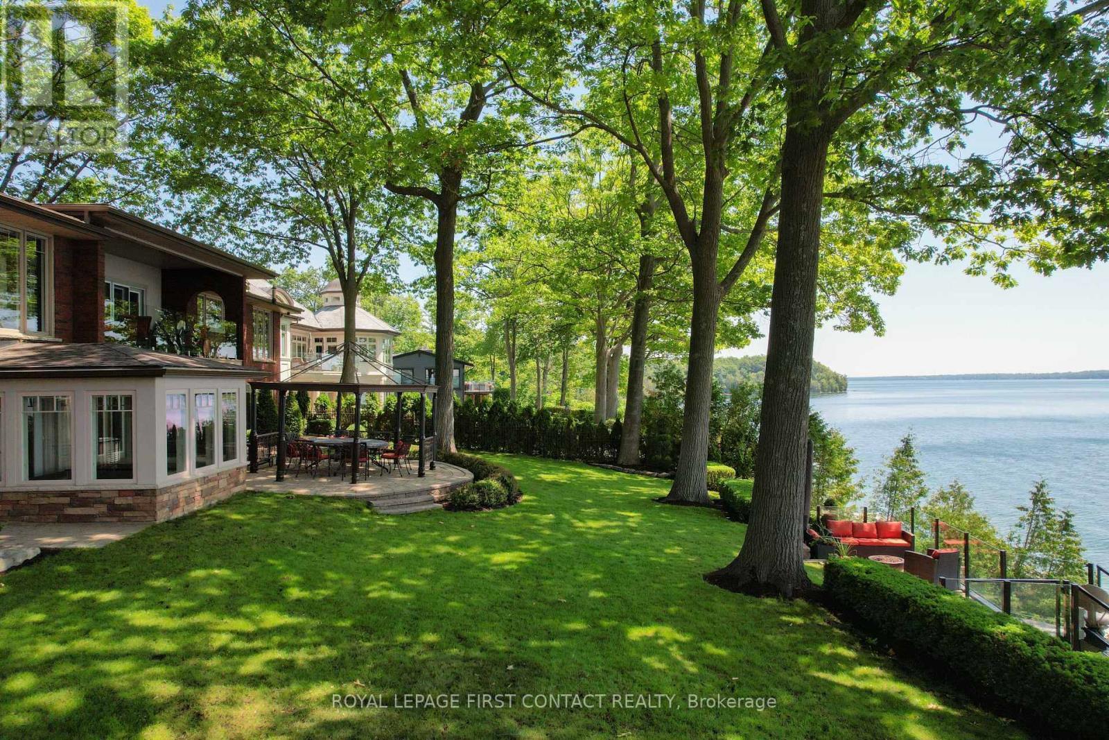 












13 GEORGINA DRIVE

,
Oro-Medonte,




Ontario
L4M1E9

