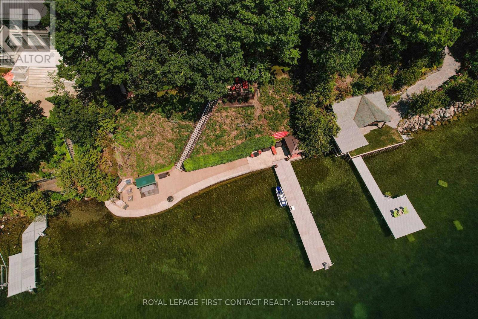 












13 GEORGINA DRIVE

,
Oro-Medonte,




Ontario
L4M1E9

