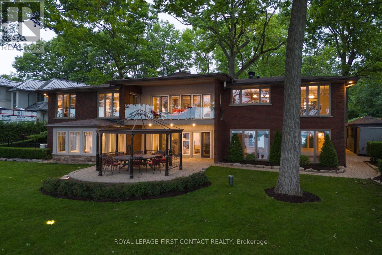 












13 GEORGINA DRIVE

,
Oro-Medonte,




Ontario
L4M1E9

