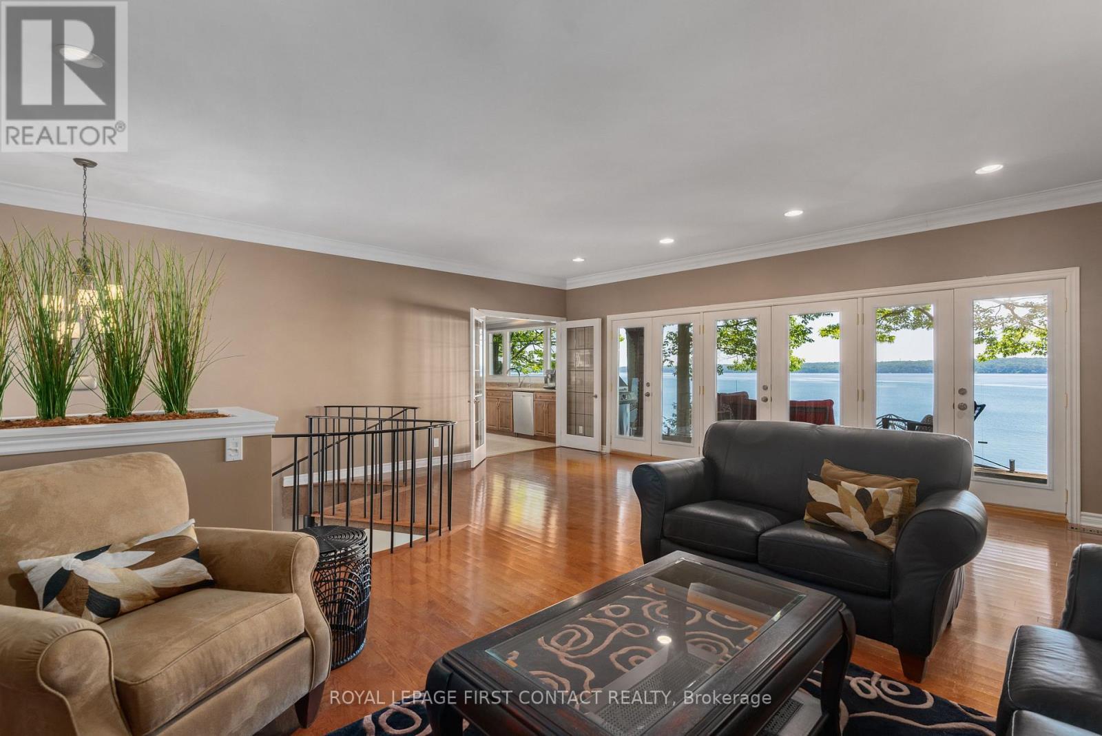 












13 GEORGINA DRIVE

,
Oro-Medonte,




Ontario
L4M1E9

