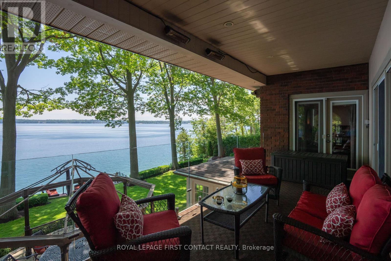 












13 GEORGINA DRIVE

,
Oro-Medonte,




Ontario
L4M1E9

