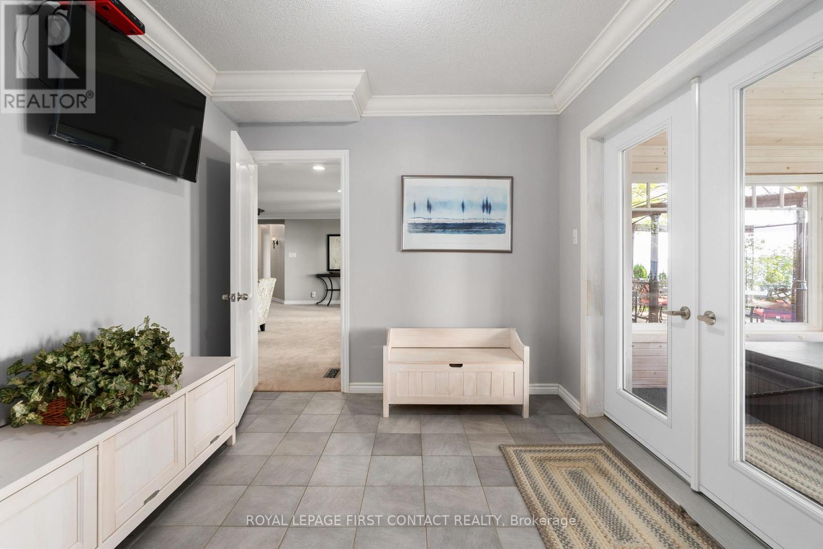 












13 GEORGINA DRIVE

,
Oro-Medonte,




Ontario
L4M1E9

