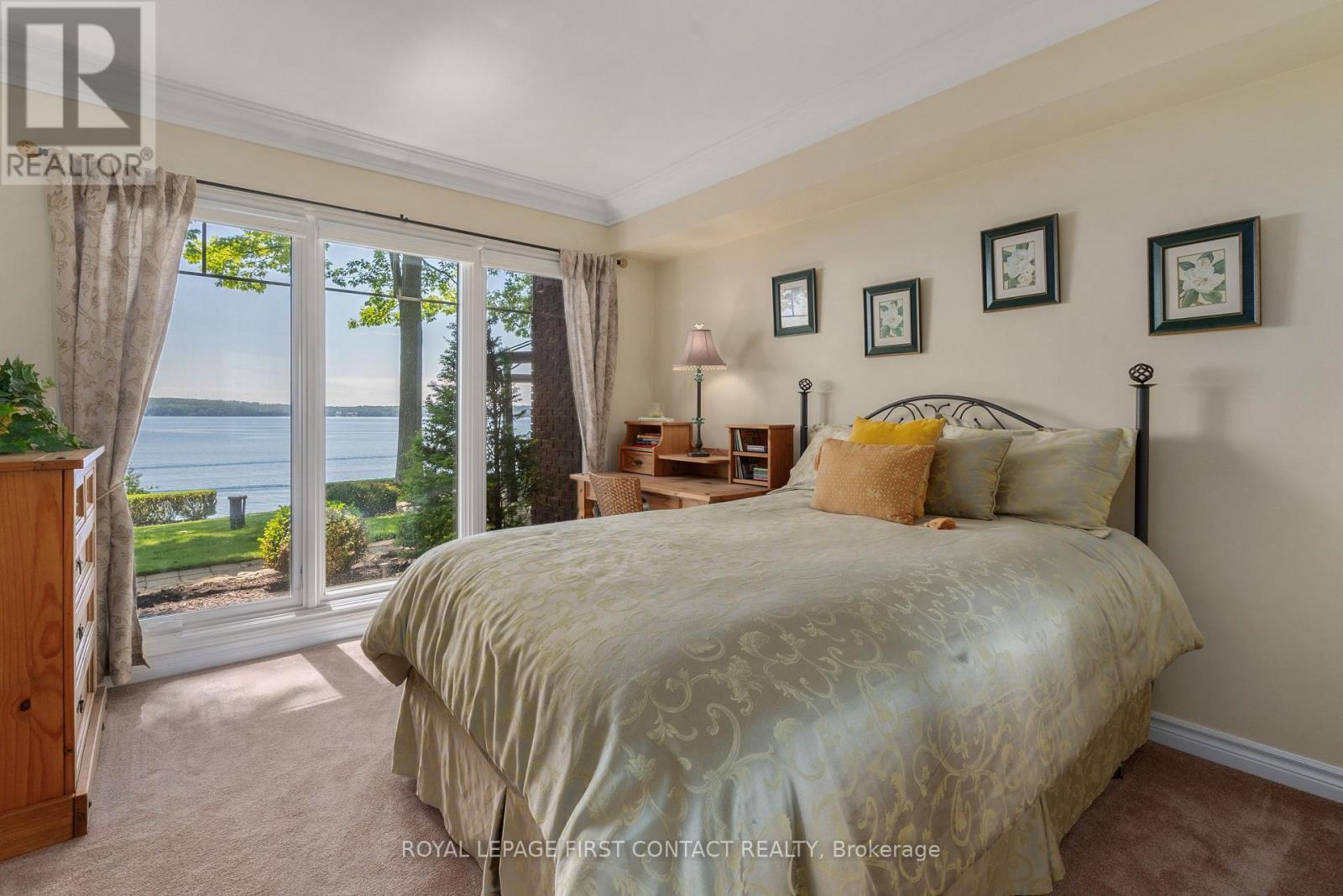 












13 GEORGINA DRIVE

,
Oro-Medonte,




Ontario
L4M1E9

