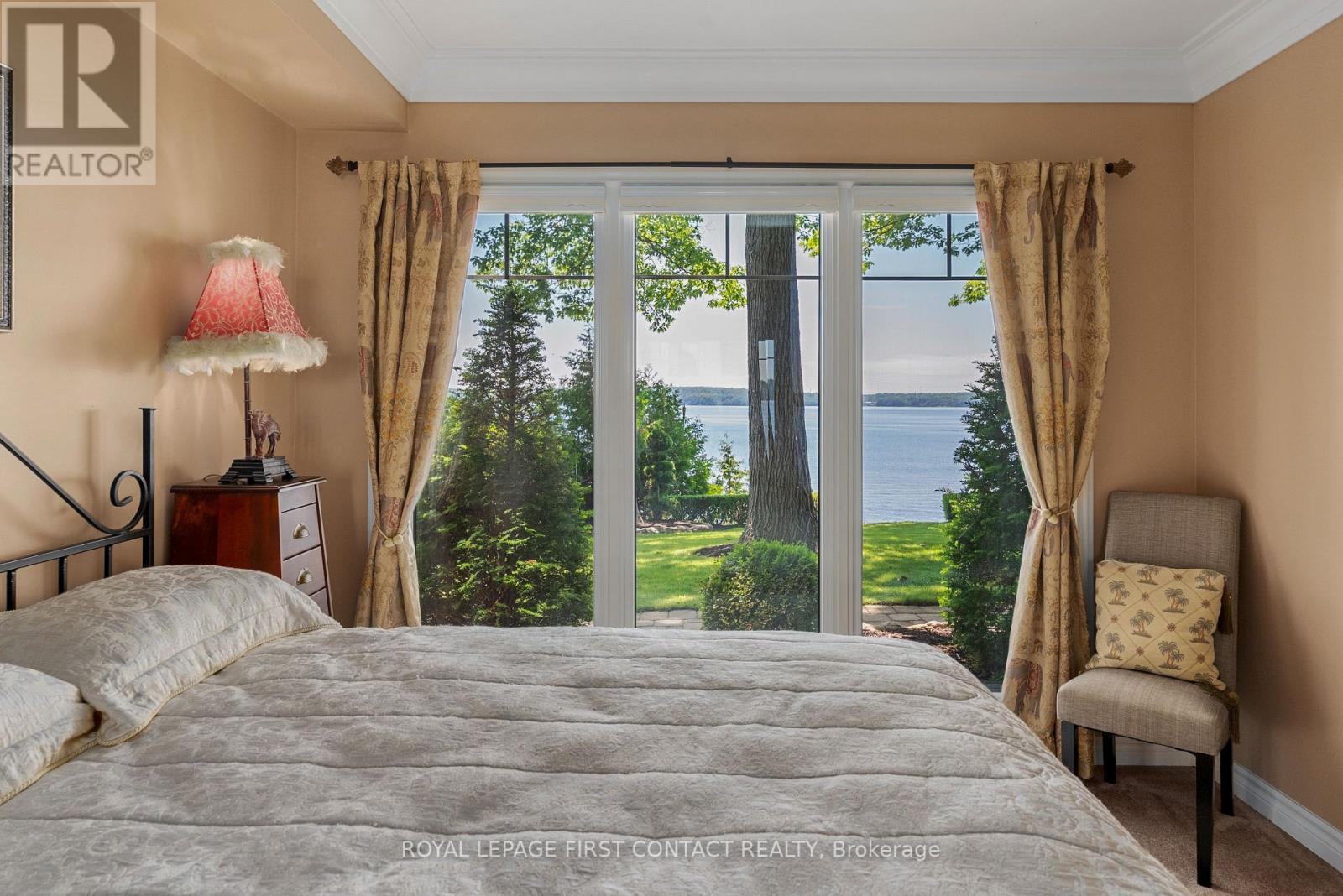 












13 GEORGINA DRIVE

,
Oro-Medonte,




Ontario
L4M1E9

