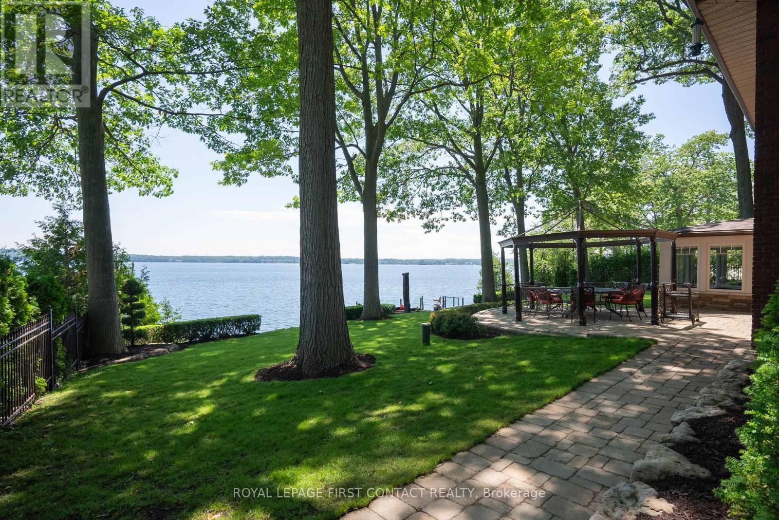 












13 GEORGINA DRIVE

,
Oro-Medonte,




Ontario
L4M1E9

