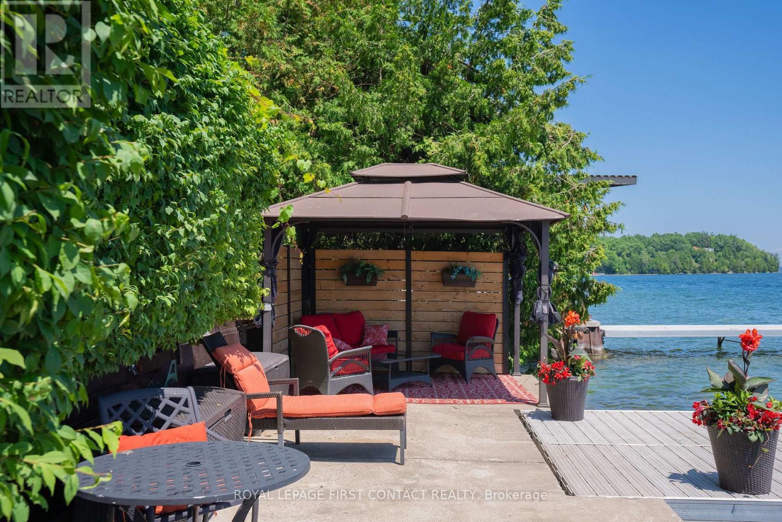 












13 GEORGINA DRIVE

,
Oro-Medonte,




Ontario
L4M1E9

