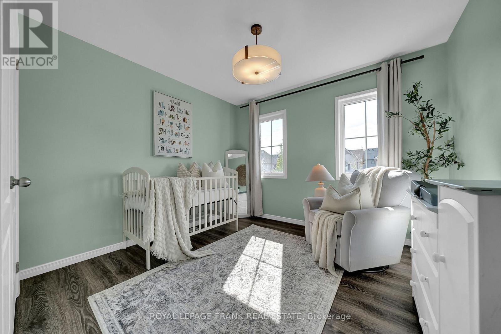 












23 JACK ROACH STREET

,
Clarington (Bowmanville),




Ontario
L1C3K2

