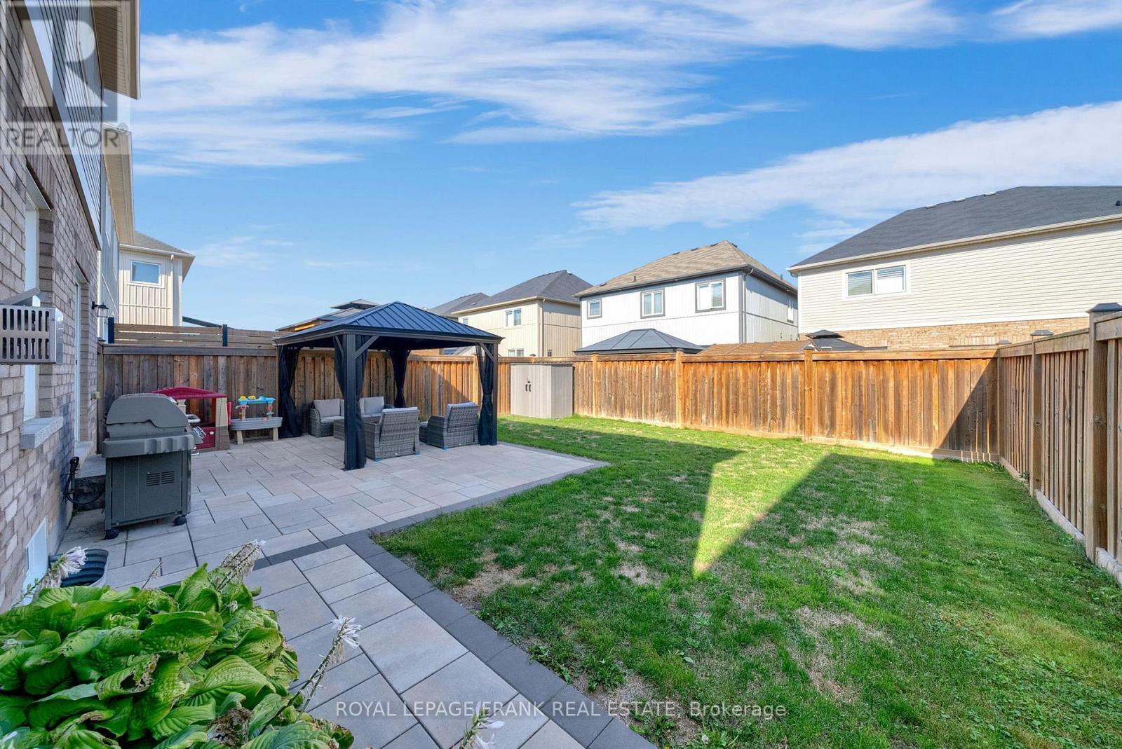 












23 JACK ROACH STREET

,
Clarington (Bowmanville),




Ontario
L1C3K2

