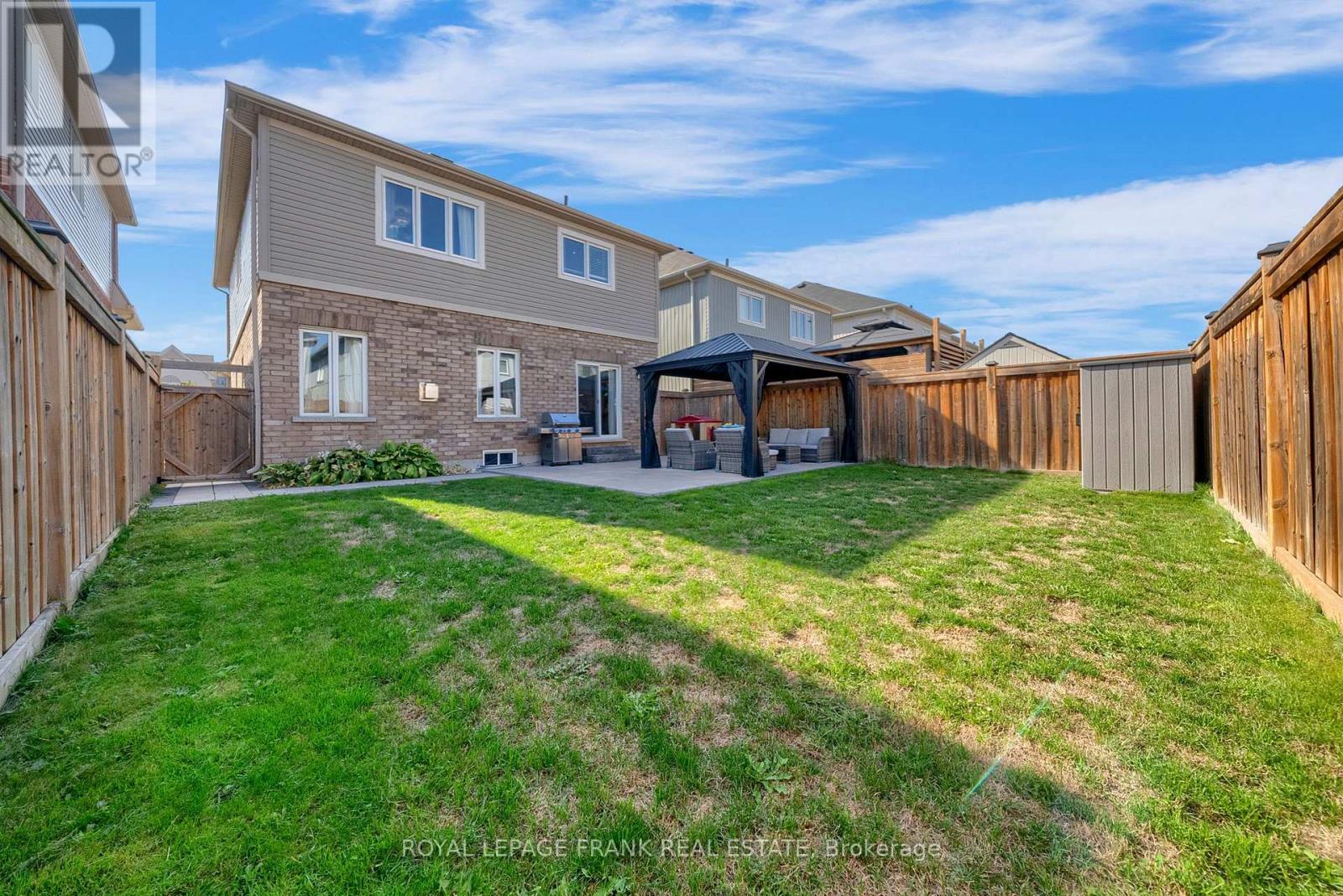 












23 JACK ROACH STREET

,
Clarington (Bowmanville),




Ontario
L1C3K2

