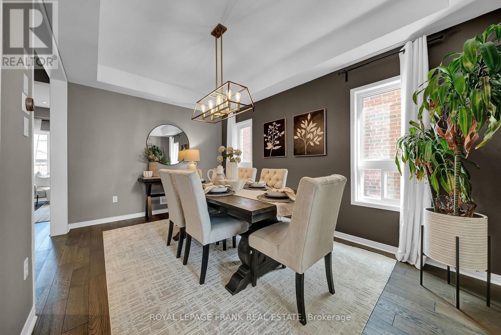 












23 JACK ROACH STREET

,
Clarington (Bowmanville),




Ontario
L1C3K2


