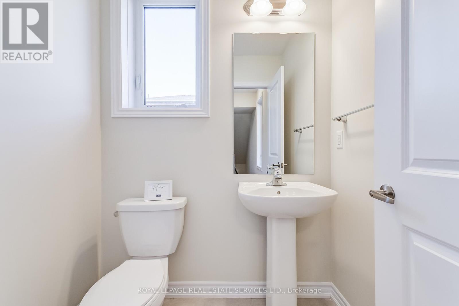 












1387 ALMONTE DRIVE

,
Burlington,




Ontario
L7P0V6

