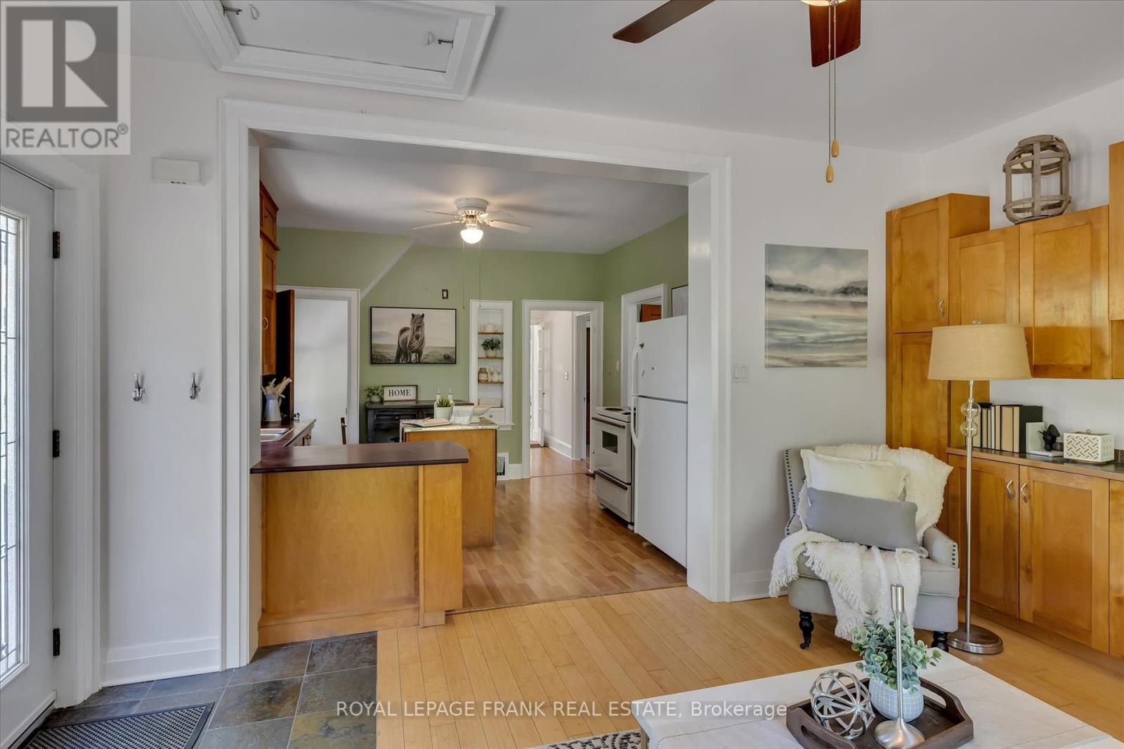 












720 BETHUNE STREET

,
Peterborough North (South),




Ontario
K9H4A4


