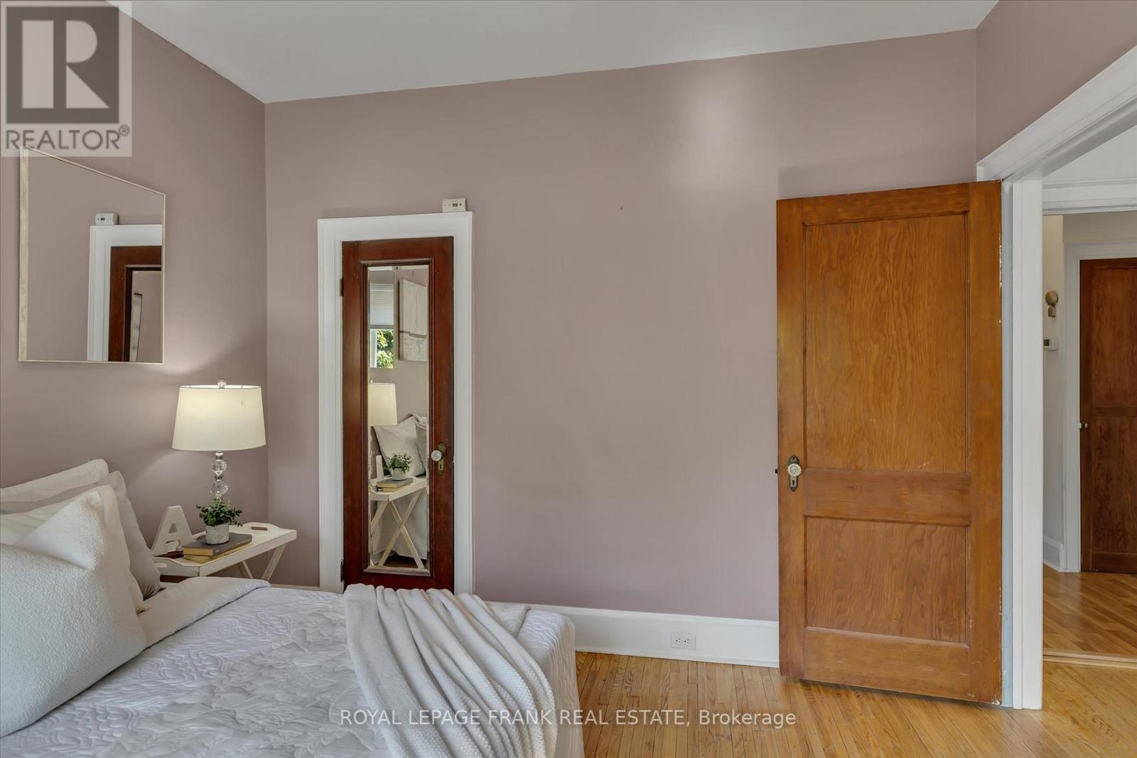 












720 BETHUNE STREET

,
Peterborough North (South),




Ontario
K9H4A4

