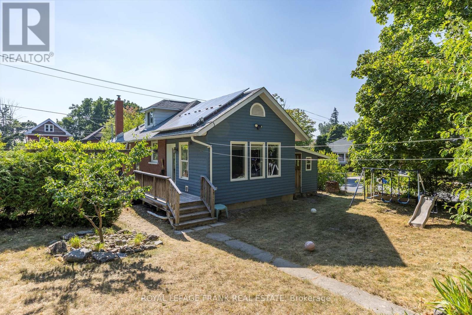 












720 BETHUNE STREET

,
Peterborough North (South),




Ontario
K9H4A4

