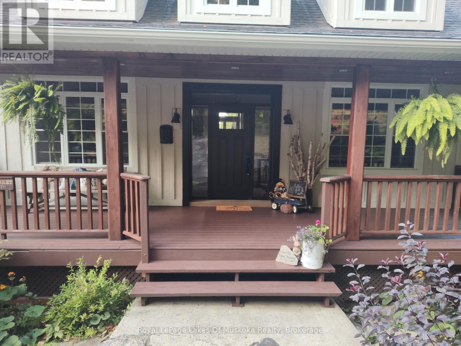 












1080 WALKERS GLENN CRESCENT

,
Lake of Bays (Sinclair),




Ontario
P1H2J6

