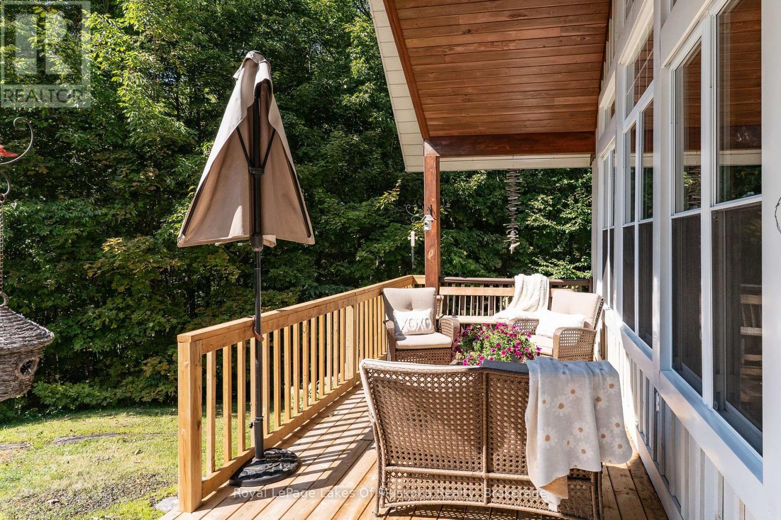 












1080 WALKERS GLENN CRESCENT

,
Lake of Bays (Sinclair),




Ontario
P1H2J6

