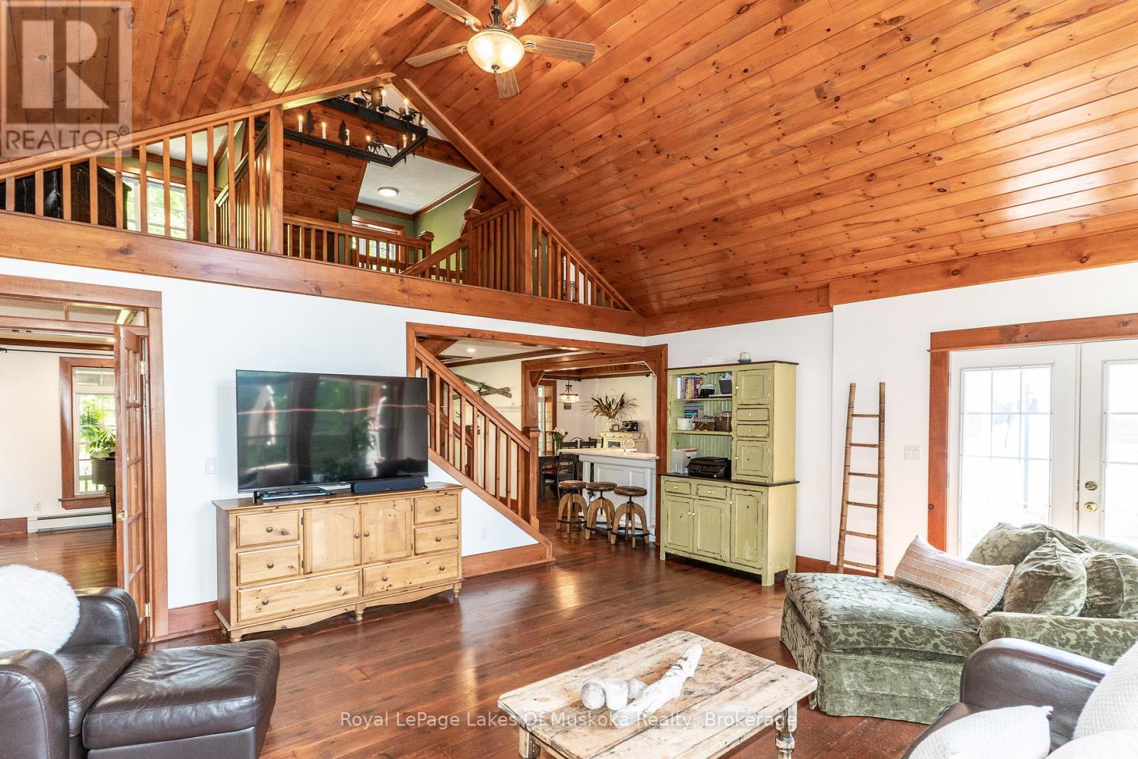 












1080 WALKERS GLENN CRESCENT

,
Lake of Bays (Sinclair),




Ontario
P1H2J6

