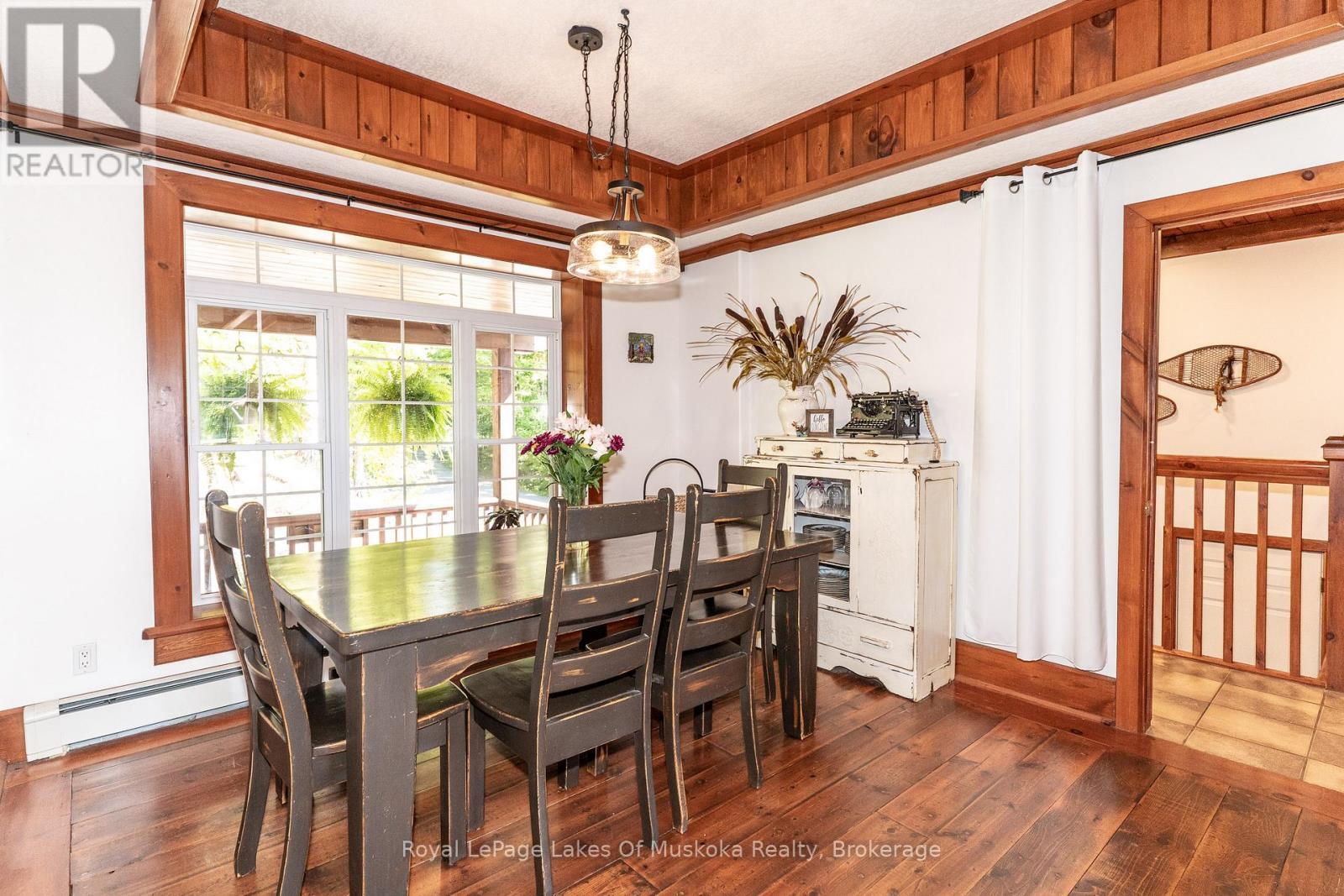 












1080 WALKERS GLENN CRESCENT

,
Lake of Bays (Sinclair),




Ontario
P1H2J6

