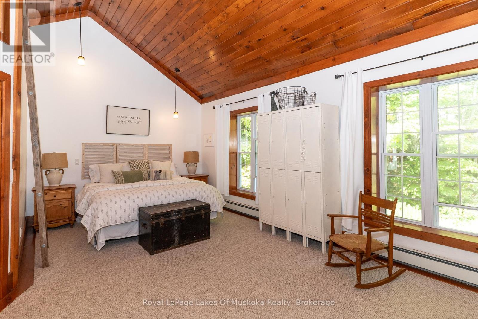 












1080 WALKERS GLENN CRESCENT

,
Lake of Bays (Sinclair),




Ontario
P1H2J6

