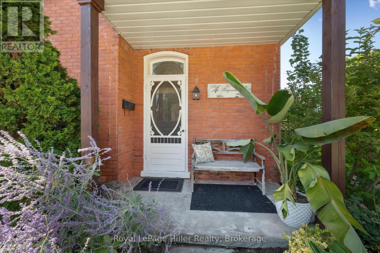 












4 TEMPERANCE STREET

,
Perth East (Milverton),




Ontario
N0K1M0

