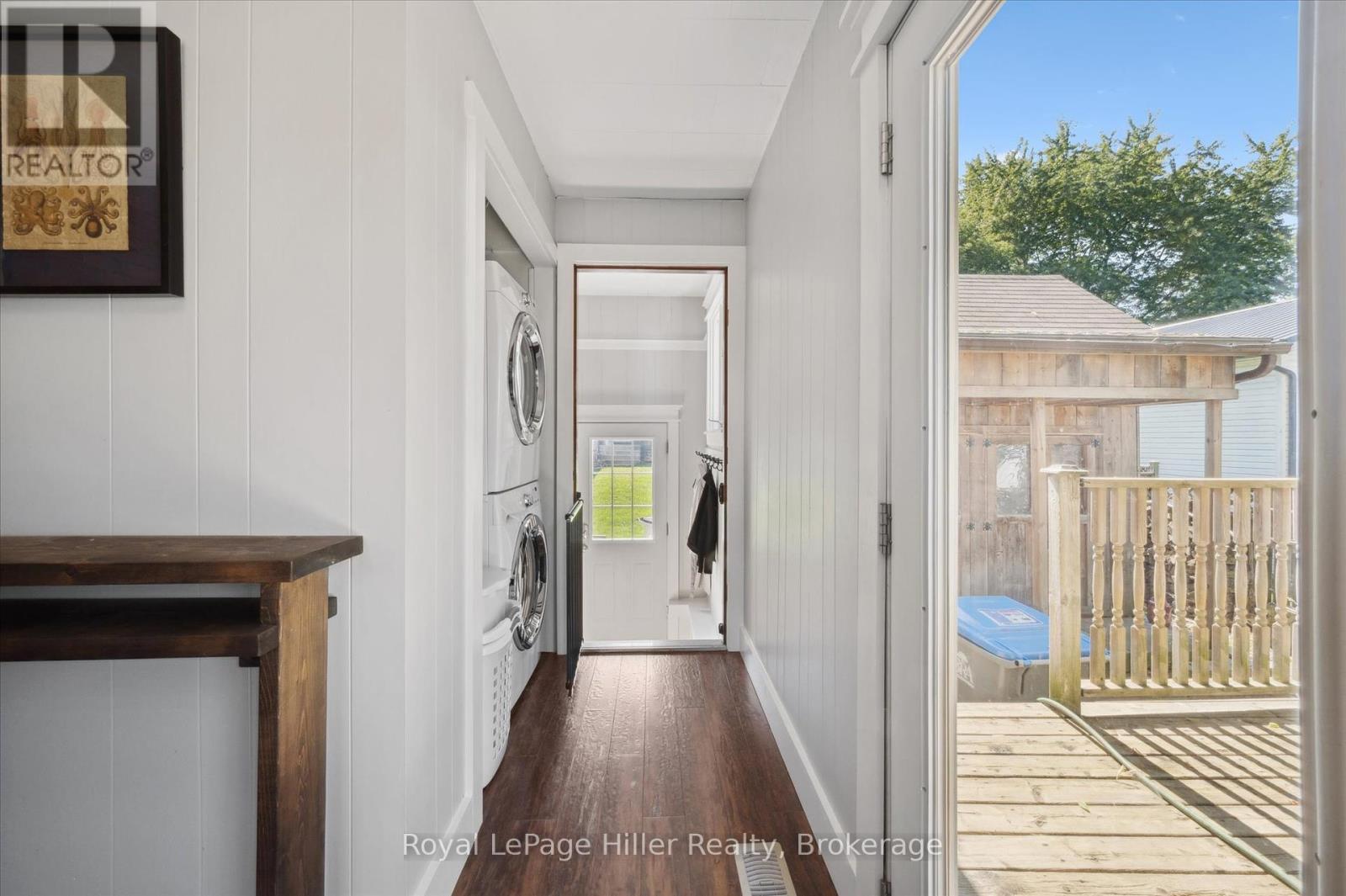 












4 TEMPERANCE STREET

,
Perth East (Milverton),




Ontario
N0K1M0

