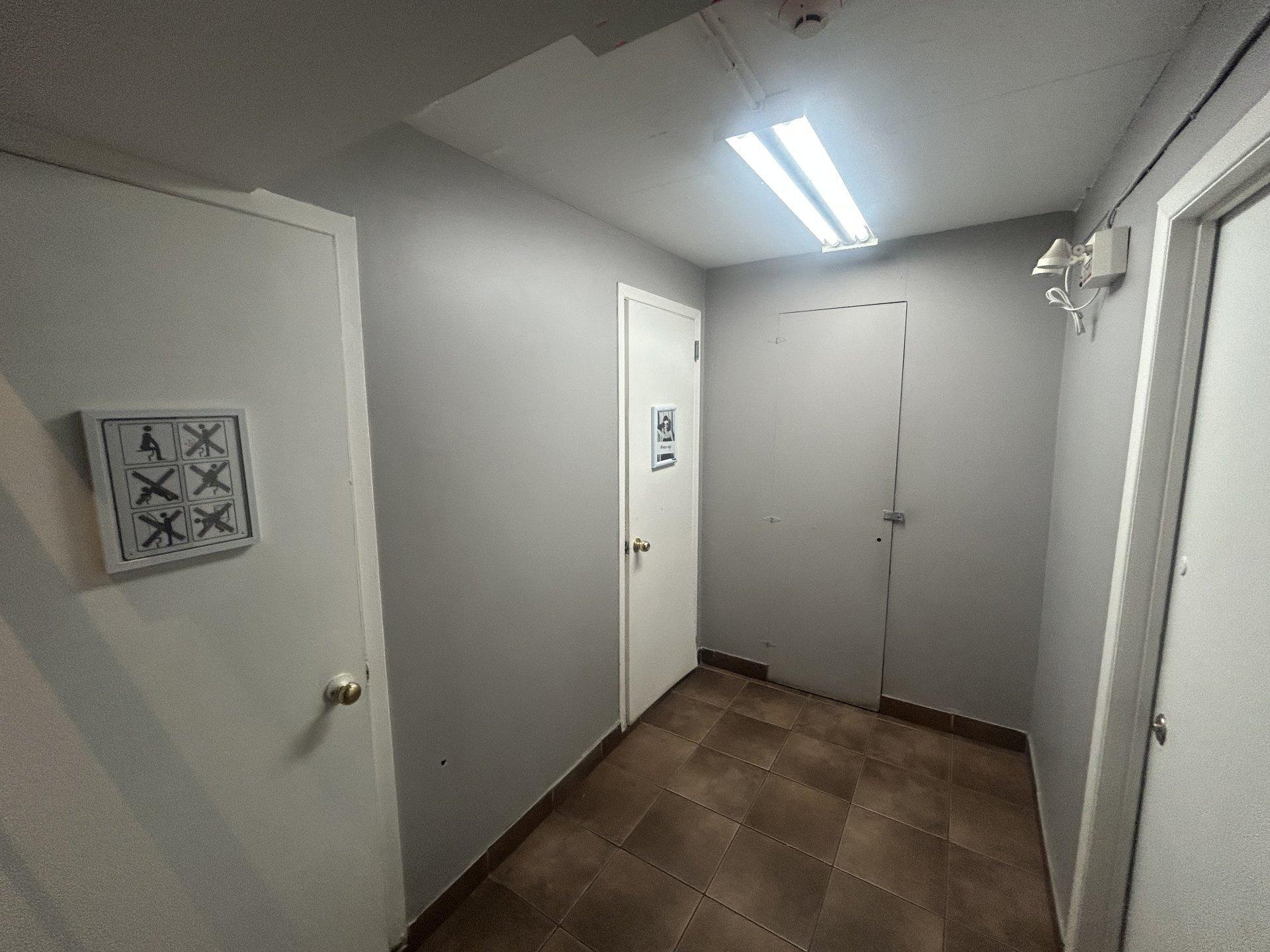 









6280


Av. Somerled

,
Montréal (Côte-des-Neiges/Notre-Dame-de-Grâce),




QC
H4B2V5

