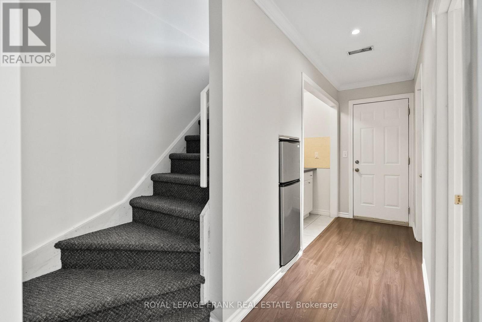 












31 - 735 SHEPPARD AVENUE

,
Pickering (Woodlands),




Ontario
L1V7K5

