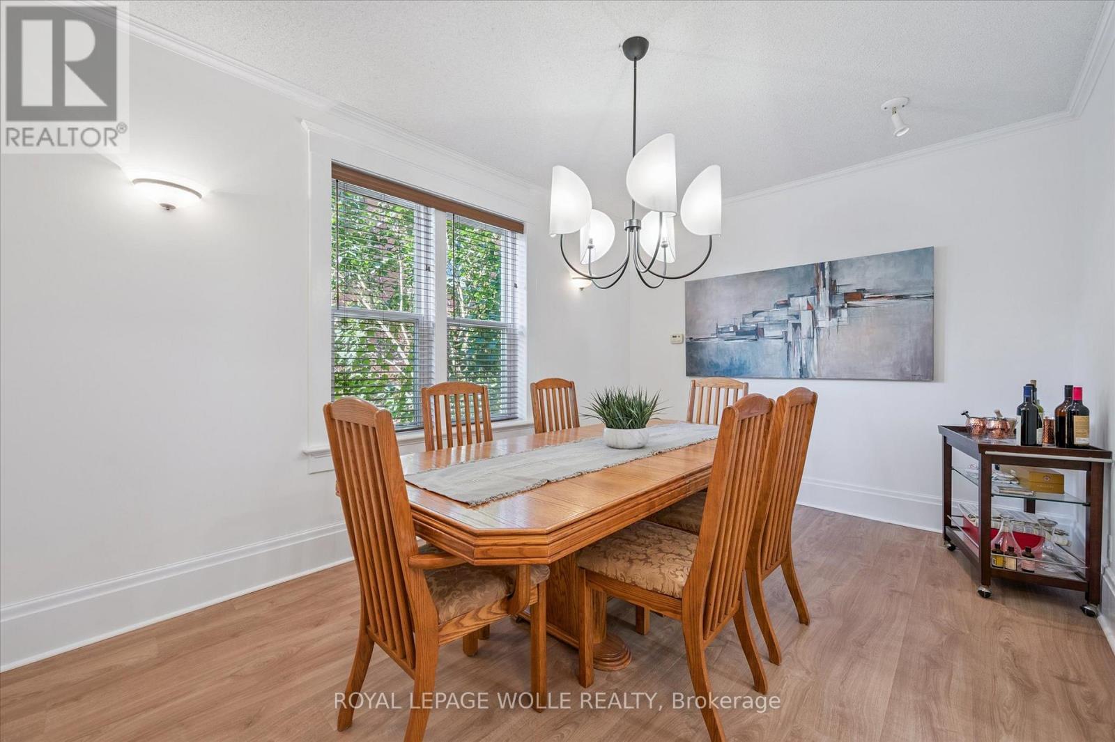 












233 DUKE STREET E

,
Kitchener,




Ontario
N2H1B2

