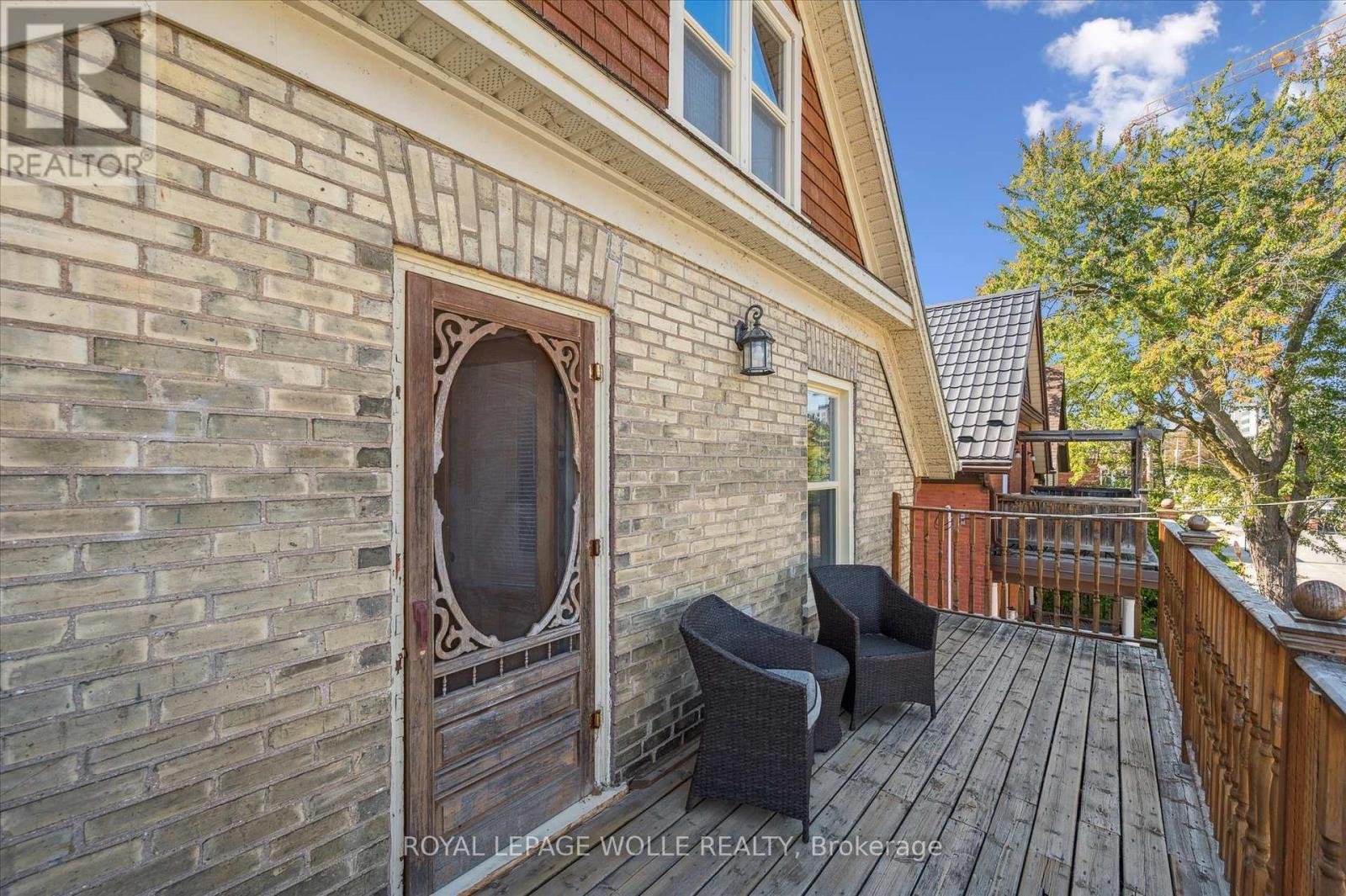 












233 DUKE STREET E

,
Kitchener,




Ontario
N2H1B2

