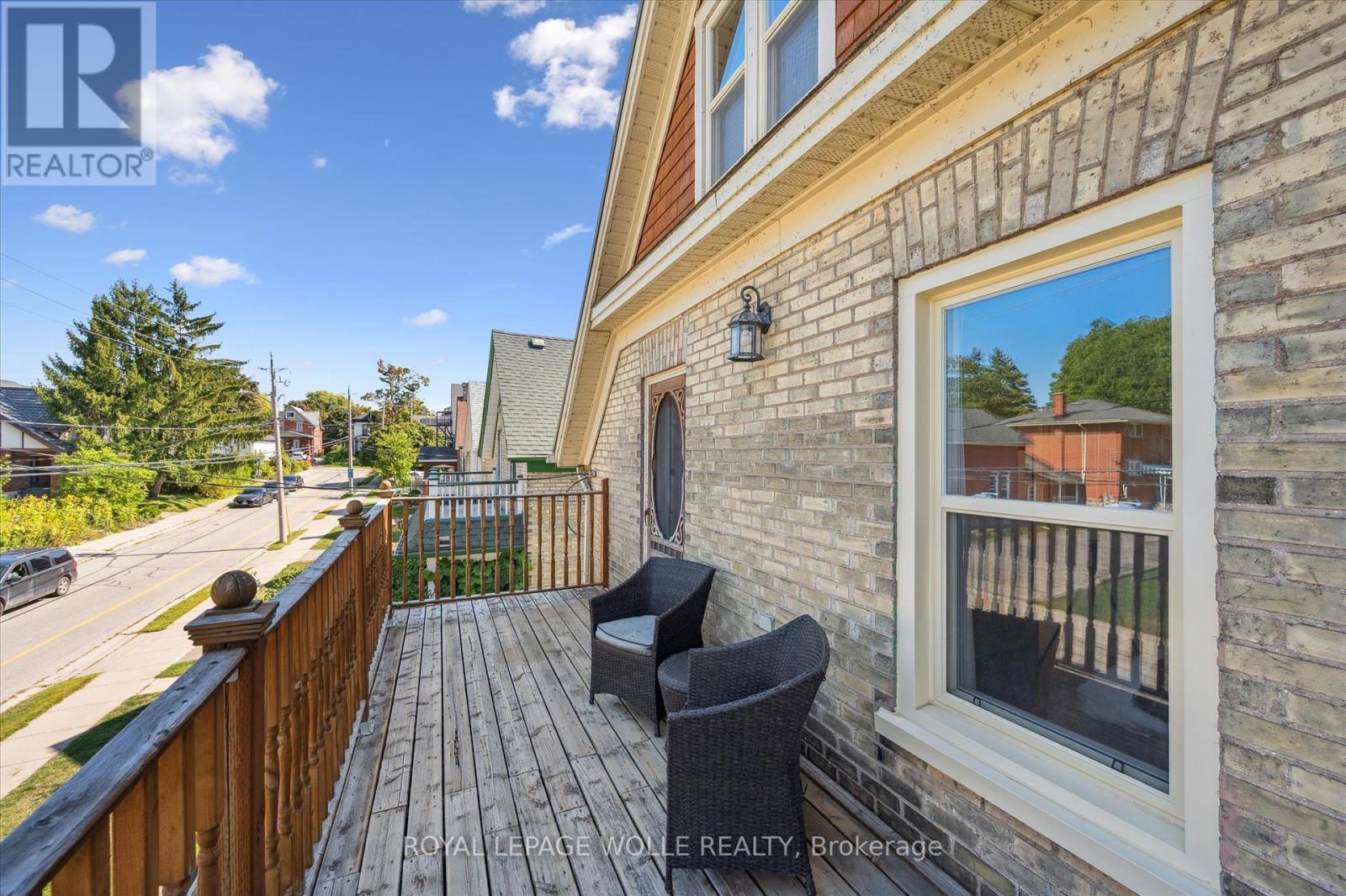 












233 DUKE STREET E

,
Kitchener,




Ontario
N2H1B2

