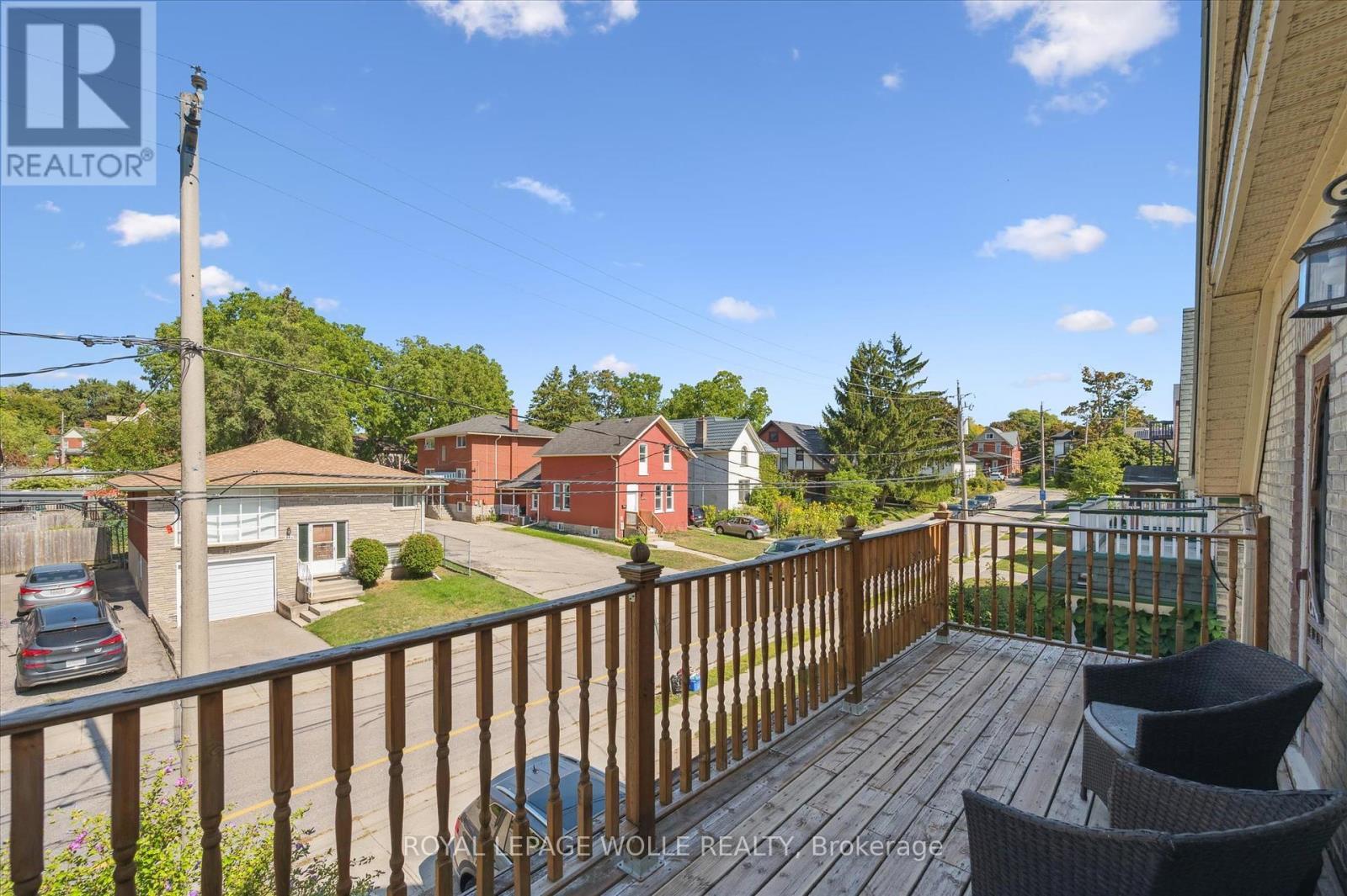












233 DUKE STREET E

,
Kitchener,




Ontario
N2H1B2

