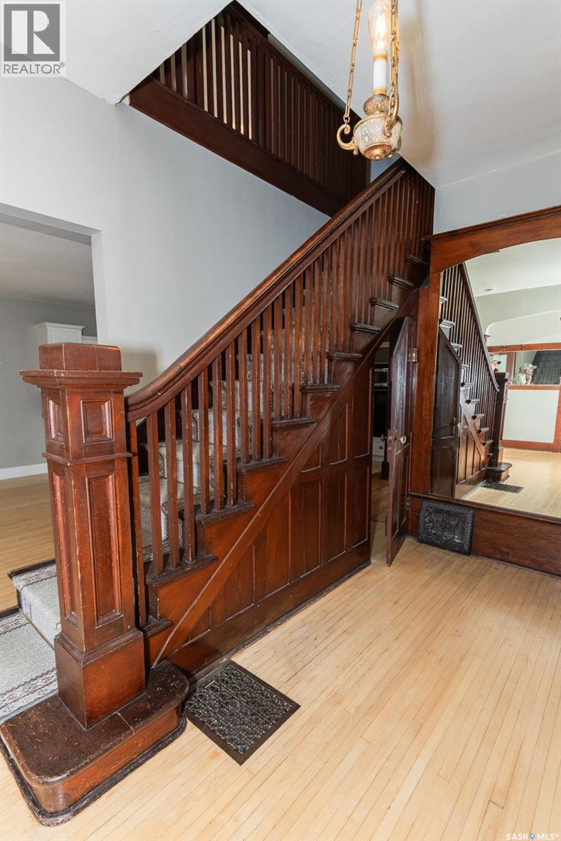 












533 Manitoba AVENUE

,
Kerrobert,




Saskatchewan
S0L1R0

