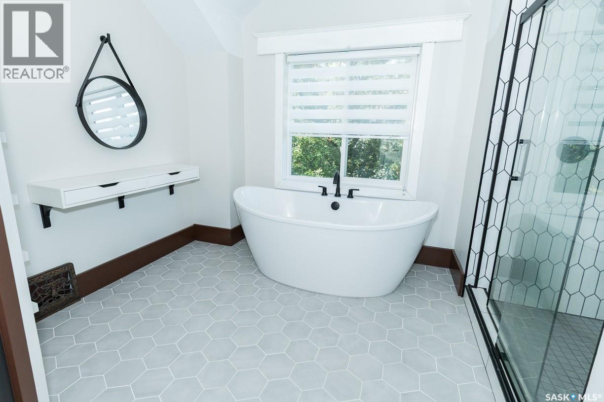 












533 Manitoba AVENUE

,
Kerrobert,




Saskatchewan
S0L1R0

