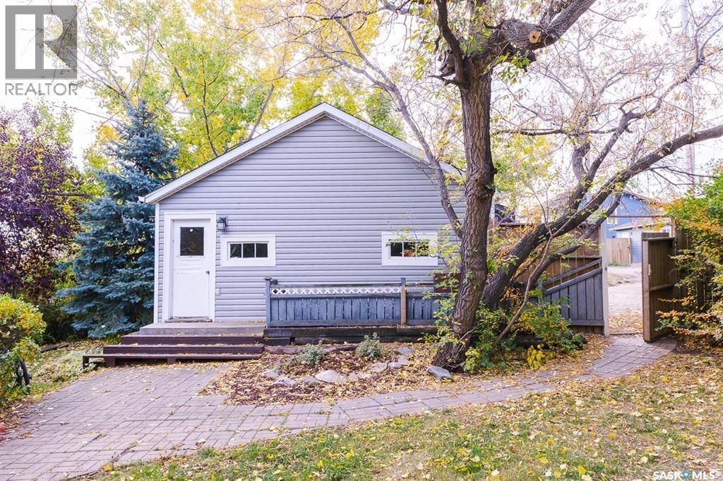 












533 Manitoba AVENUE

,
Kerrobert,




Saskatchewan
S0L1R0

