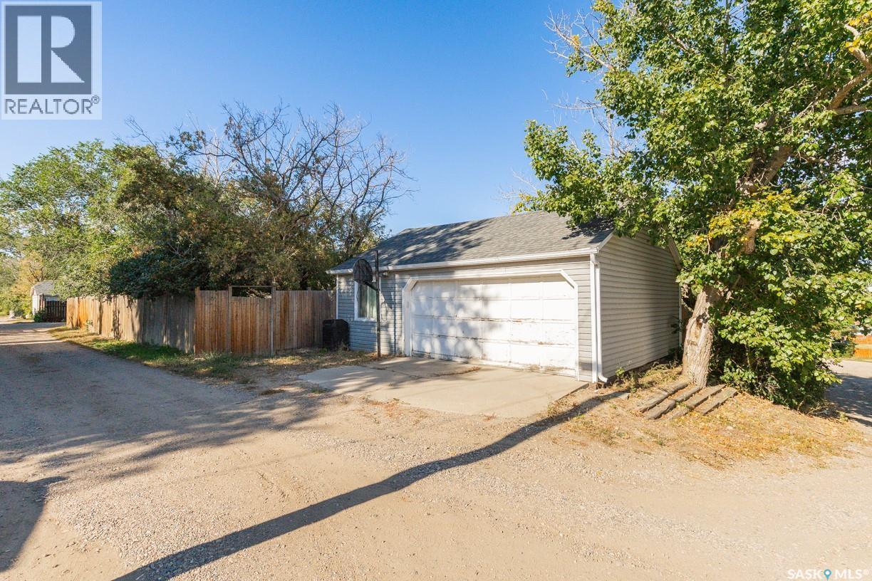 












533 Manitoba AVENUE

,
Kerrobert,




Saskatchewan
S0L1R0

