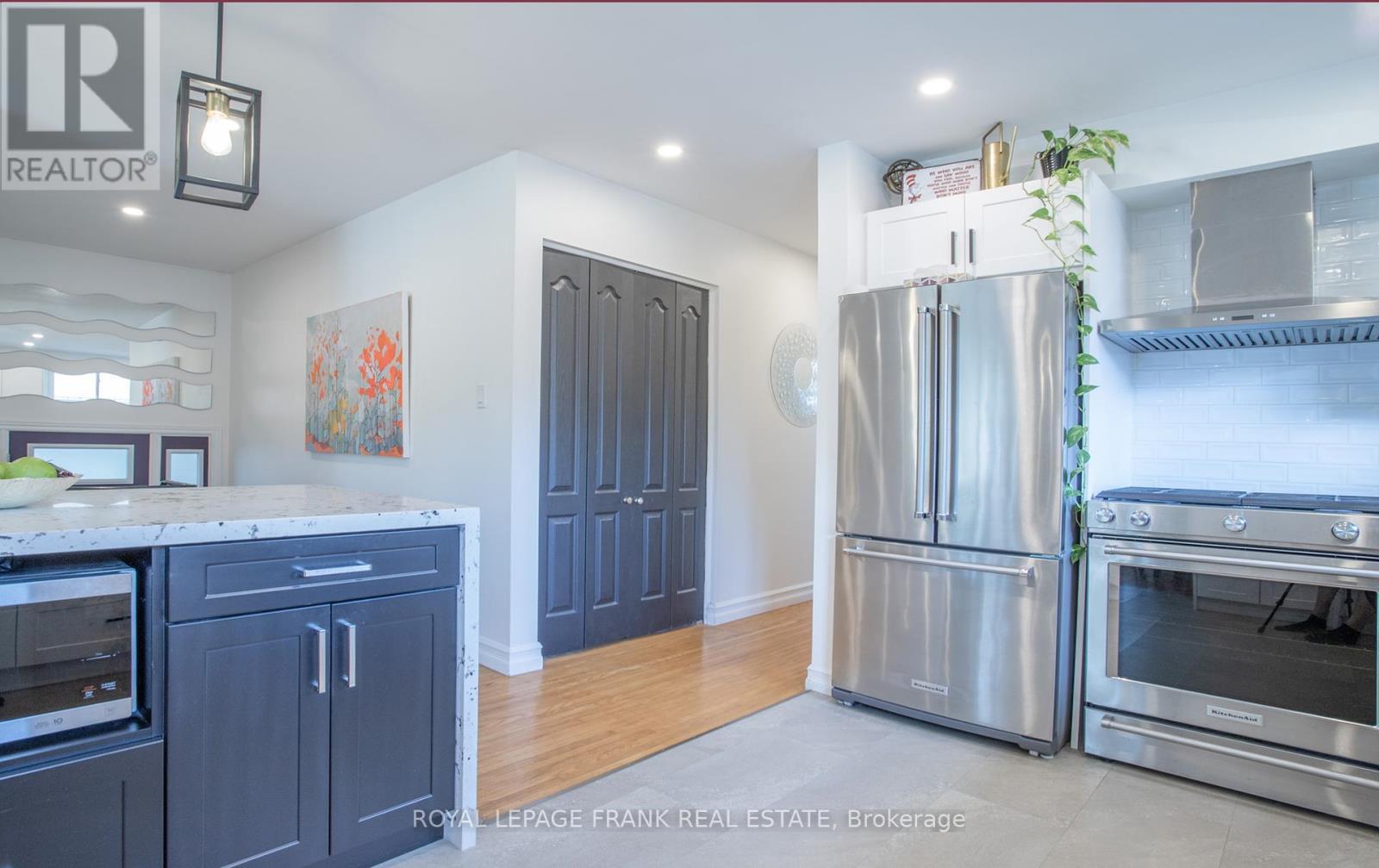 












793 CENTRAL PARK BOULEVARD N

,
Oshawa (Centennial),




Ontario
L1G6B2

