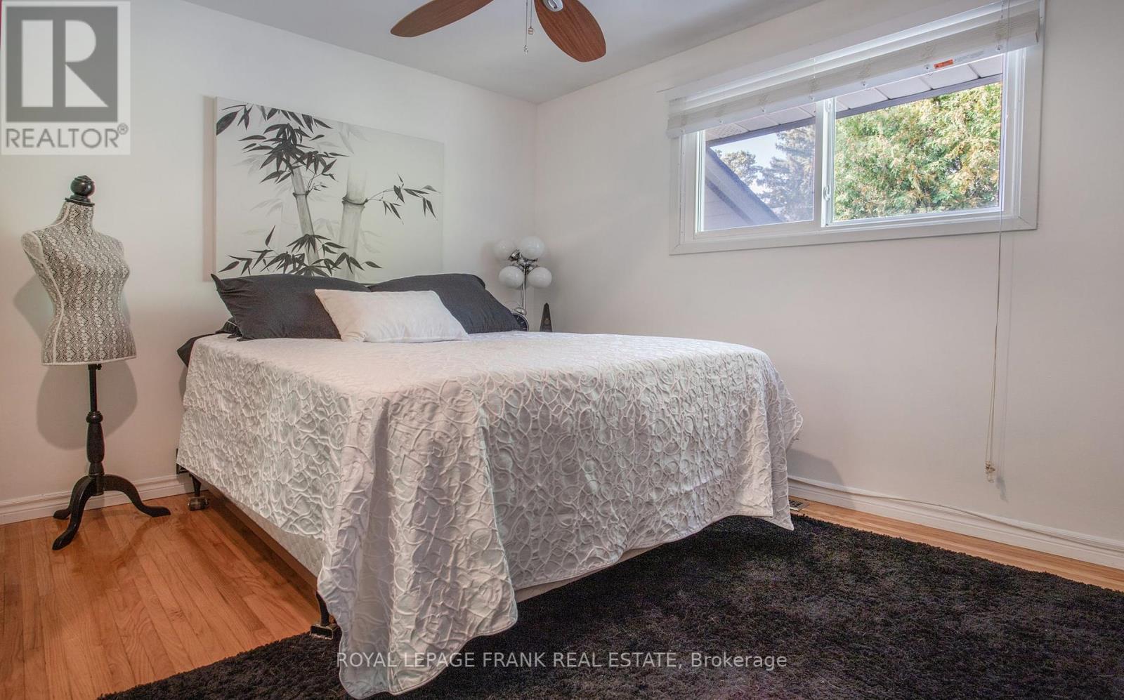 












793 CENTRAL PARK BOULEVARD N

,
Oshawa (Centennial),




Ontario
L1G6B2

