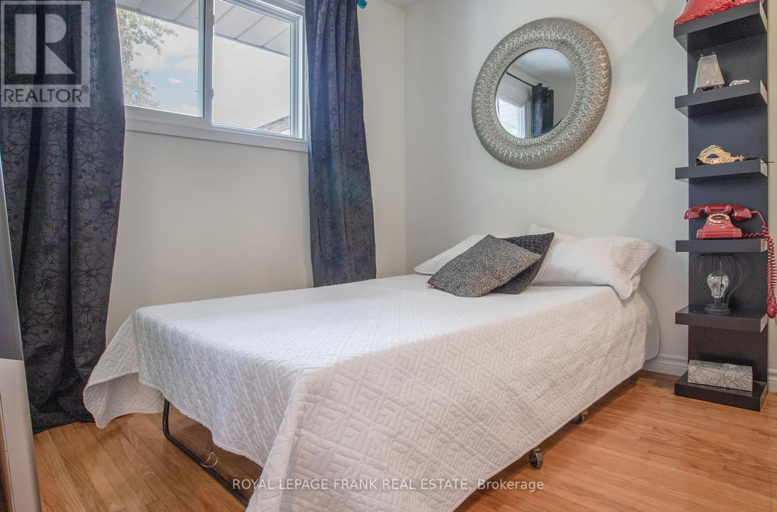












793 CENTRAL PARK BOULEVARD N

,
Oshawa (Centennial),




Ontario
L1G6B2

