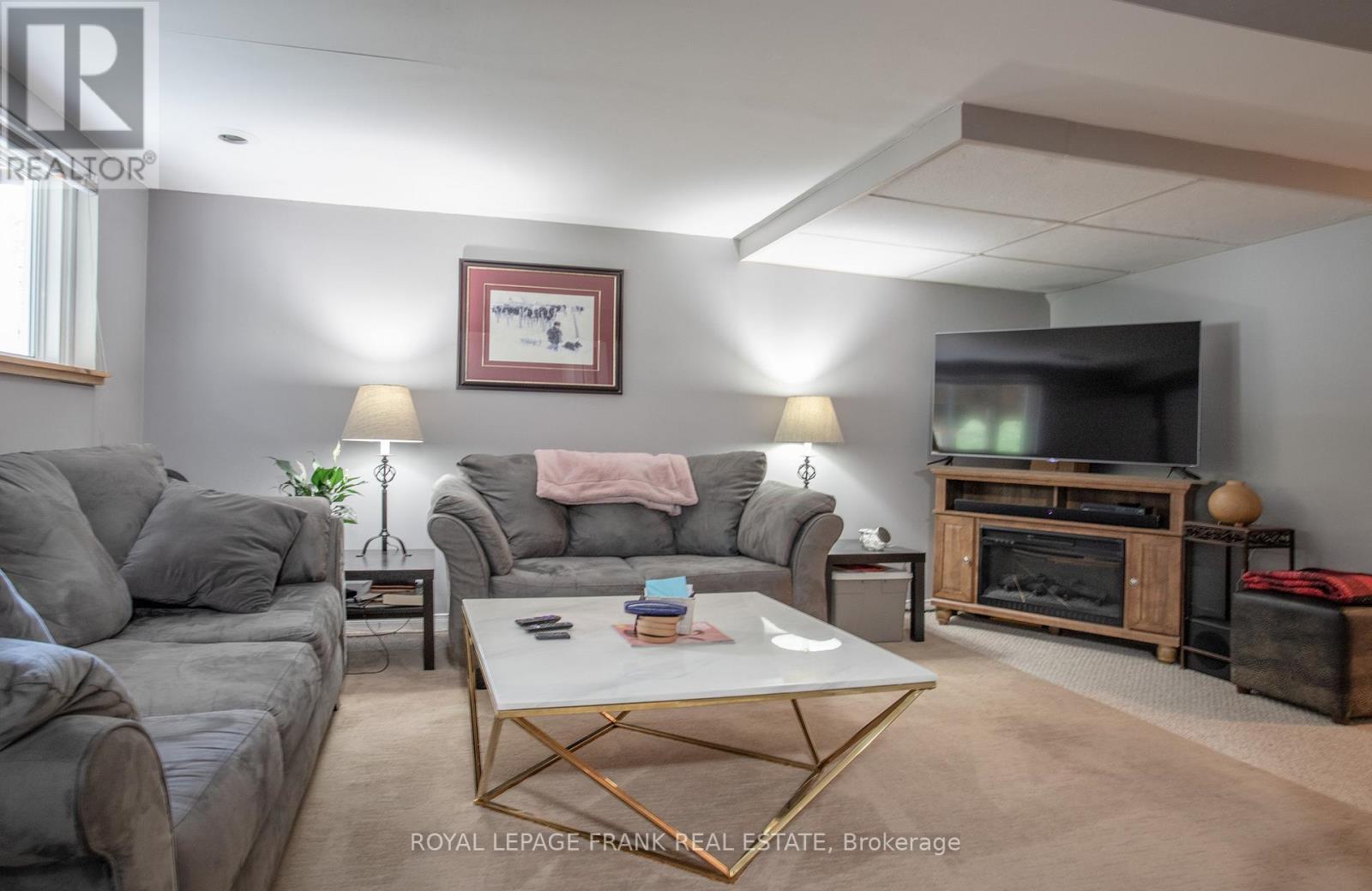 












793 CENTRAL PARK BOULEVARD N

,
Oshawa (Centennial),




Ontario
L1G6B2

