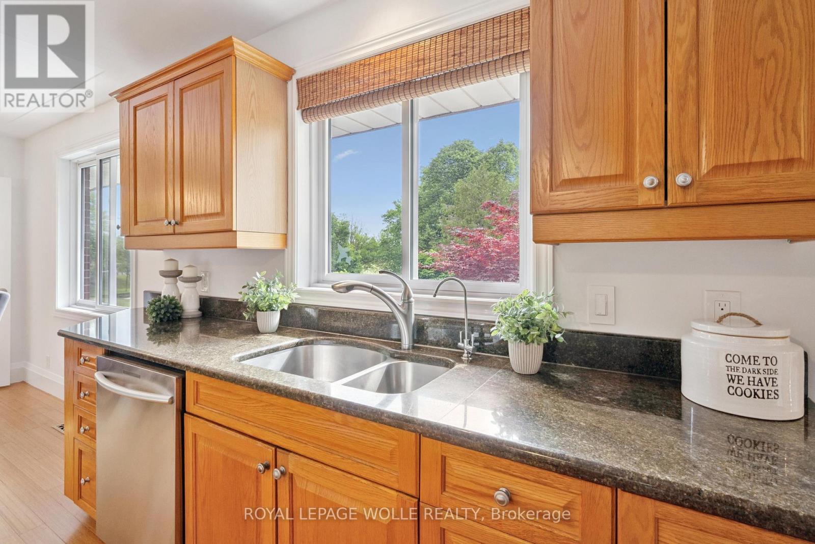 












3850 BEAVERDALE ROAD

,
Cambridge,




Ontario
N3H4R6

