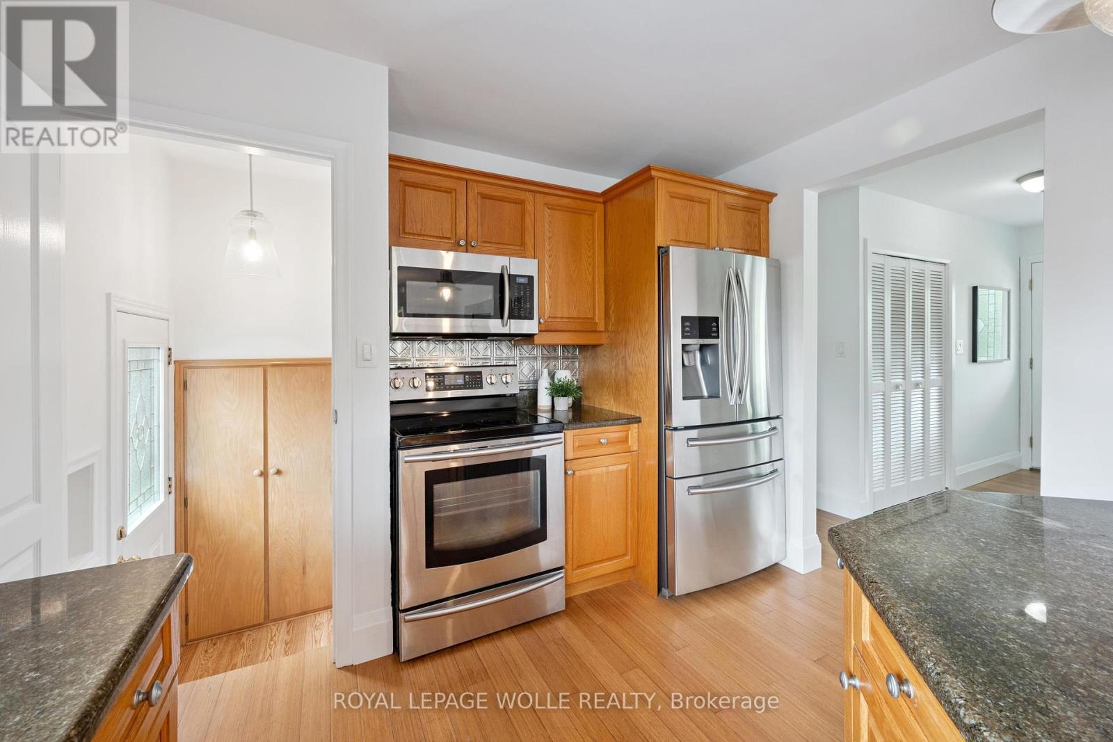 












3850 BEAVERDALE ROAD

,
Cambridge,




Ontario
N3H4R6

