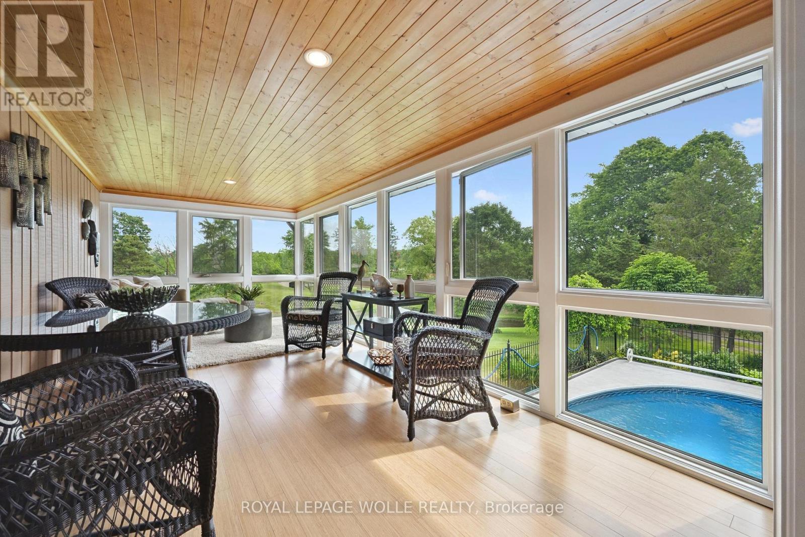 












3850 BEAVERDALE ROAD

,
Cambridge,




Ontario
N3H4R6

