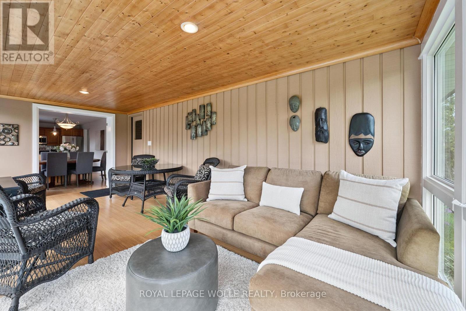 












3850 BEAVERDALE ROAD

,
Cambridge,




Ontario
N3H4R6

