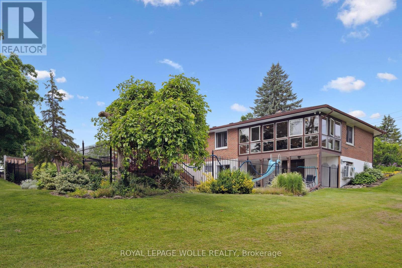 












3850 BEAVERDALE ROAD

,
Cambridge,




Ontario
N3H4R6

