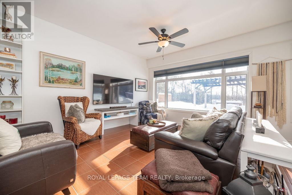 












188 PAUGH LAKE ROAD

,
Madawaska Valley,




Ontario
K0J1B0

