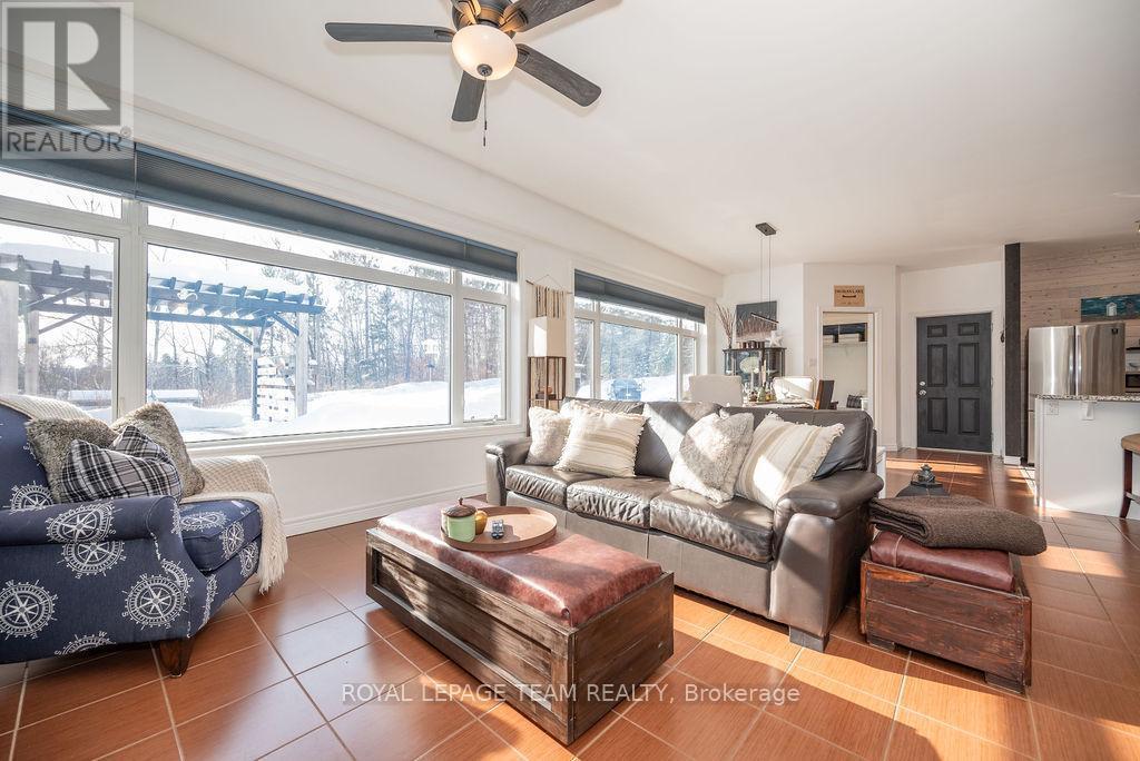 












188 PAUGH LAKE ROAD

,
Madawaska Valley,




Ontario
K0J1B0

