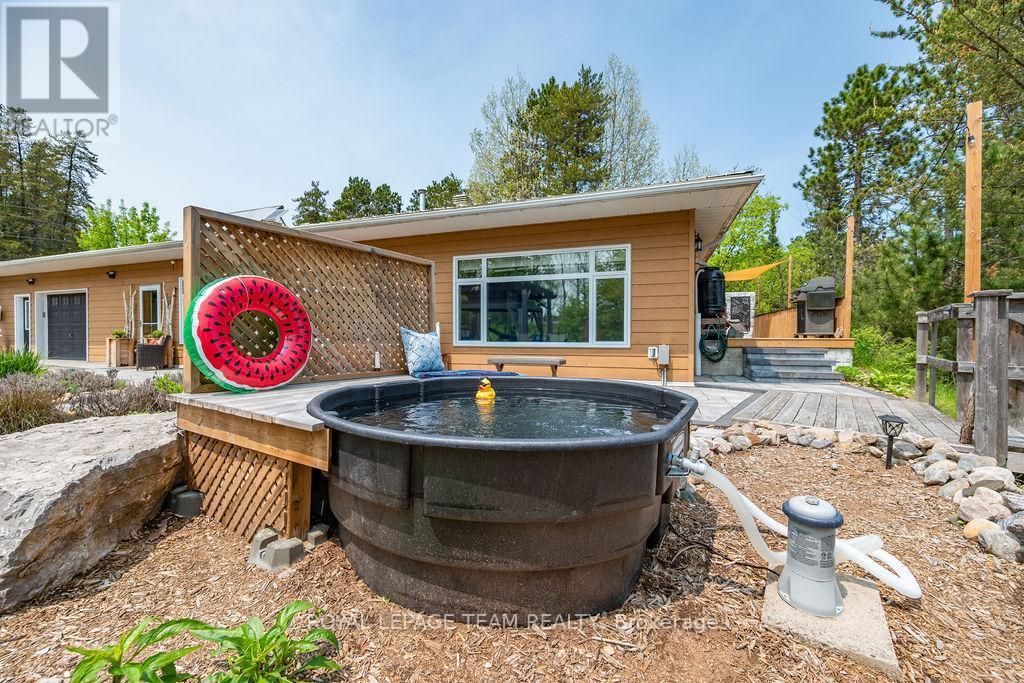 












188 PAUGH LAKE ROAD

,
Madawaska Valley,




Ontario
K0J1B0

