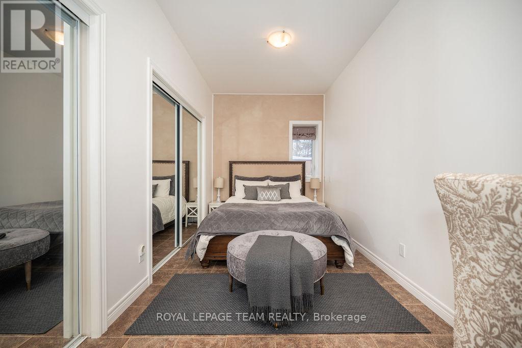 












188 PAUGH LAKE ROAD

,
Madawaska Valley,




Ontario
K0J1B0

