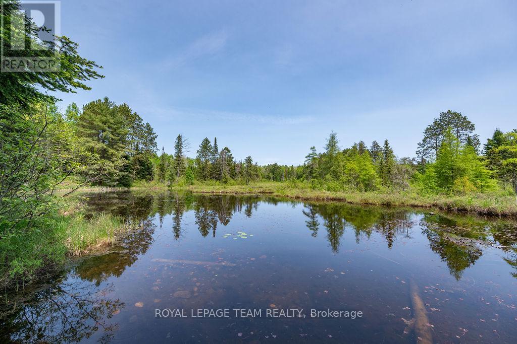 












188 PAUGH LAKE ROAD

,
Madawaska Valley,




Ontario
K0J1B0

