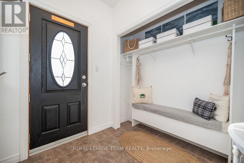 












188 PAUGH LAKE ROAD

,
Madawaska Valley,




Ontario
K0J1B0

